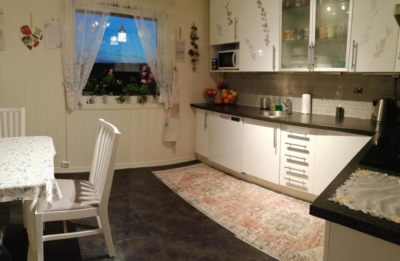 Gjesterom Til Leie I Et Privat Hus Brumunddal Buitenkant foto